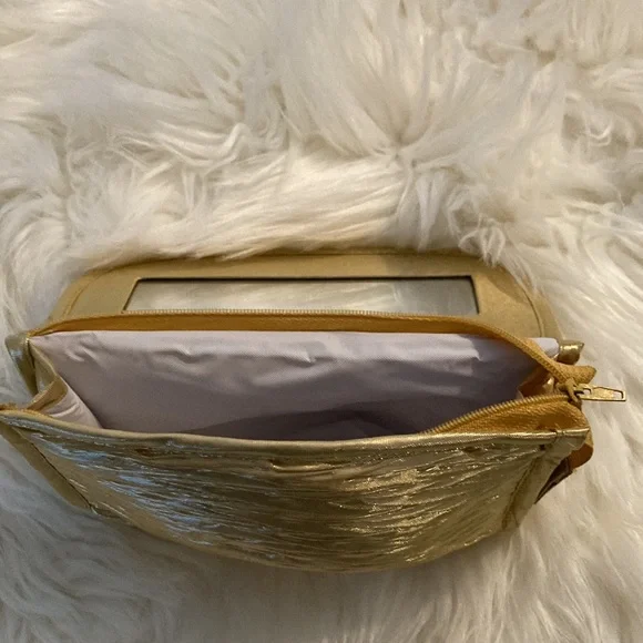 Unbranded gold gathered lame evening bag w/zip close, inside mirror $9 - Picture 3 of 11